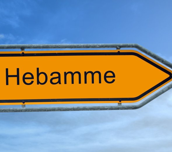 Strassenschild 8 - Hebamme