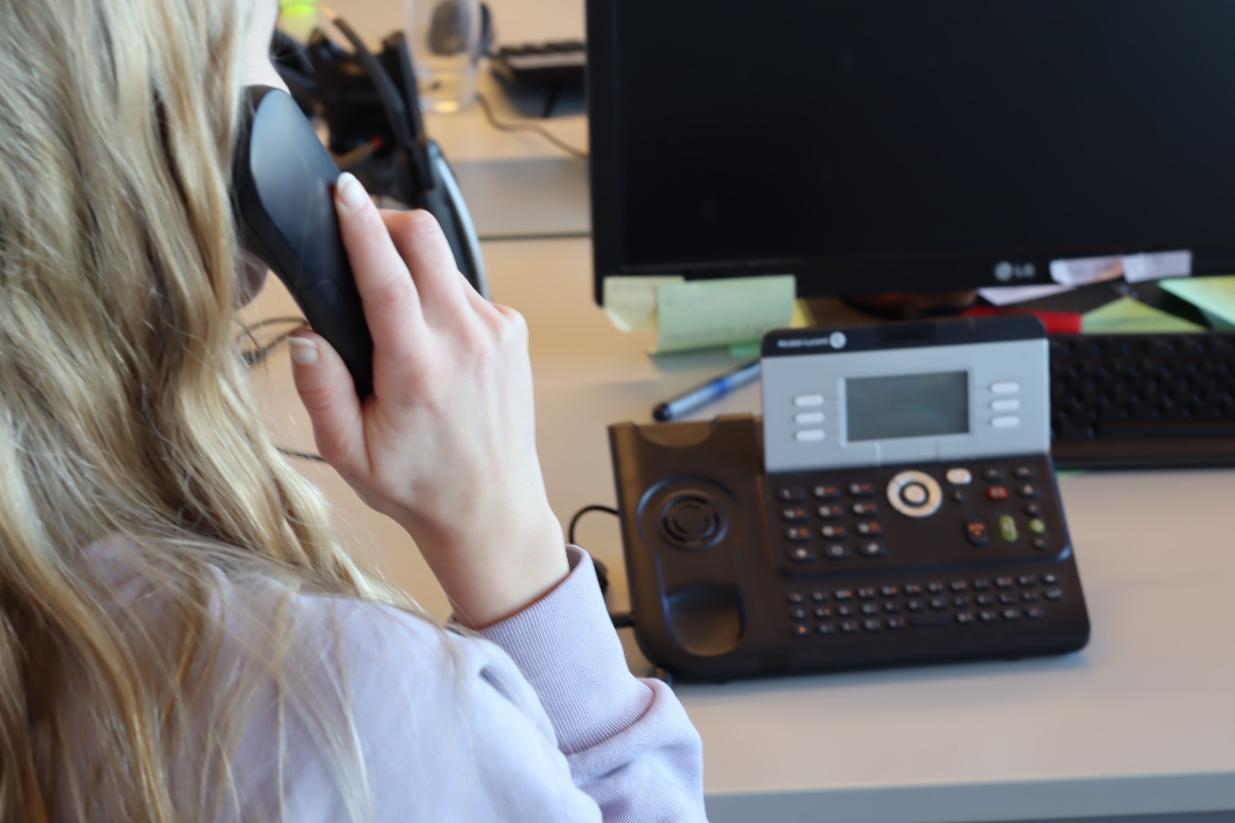 Symbolbild: Bei psychotherapeutischen Fragen stehen verschiedene Hotlines zur Verfügung. Foto: Kreis Gütersloh