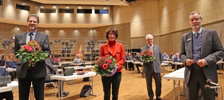 Unterstützen Landrat Sven-Georg Adenauer (r.) vor allem bei repräsentativen Aufgaben (v.l.): Thorsten Schmolke (Bündnis 90/ DIE GRÜNEN), Dr. Christine Disselkamp (CDU) und Dr. Heinz-Josef Sökeland (CDU). 