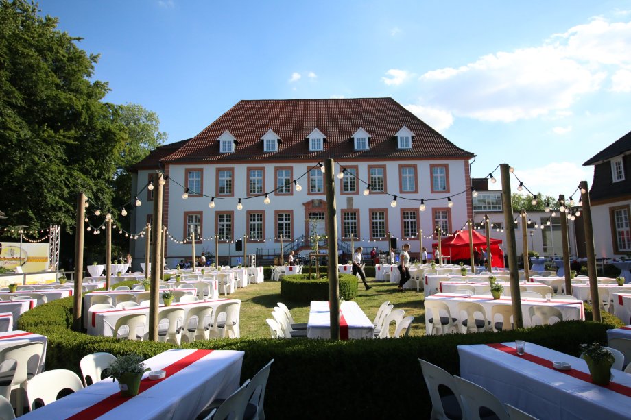 Sommerfest 2019 auf dem Reckenberg, letzte Vorbereitungen vor dem Eintreffen der Gäste.