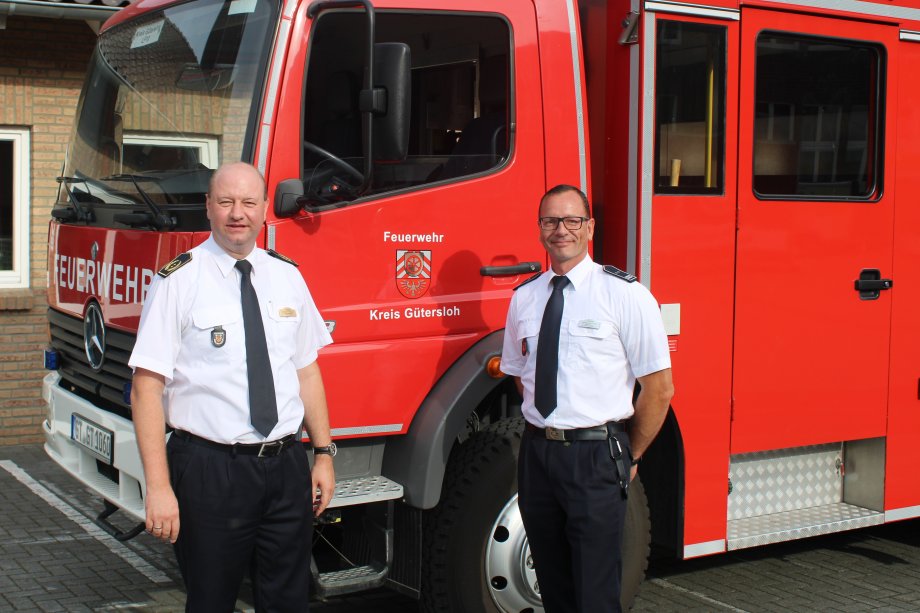 Kreisbrandmeister Dietmar Holtkemper (l.) freut sich über die Unterstützung von Marcel Busche im Leitungsteam der Kreisfeuerwehrschule.