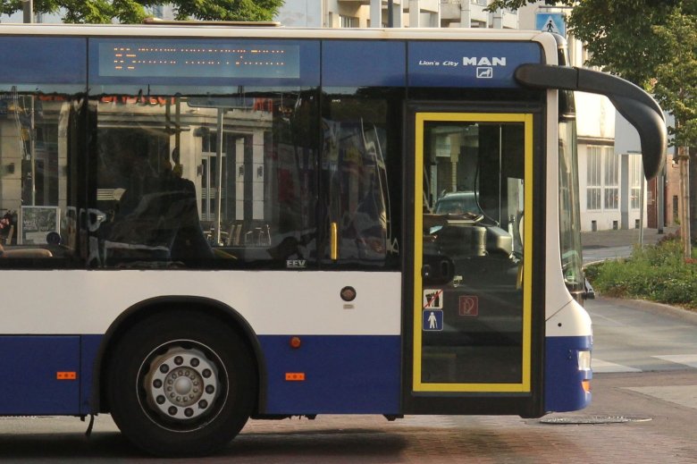 Bus