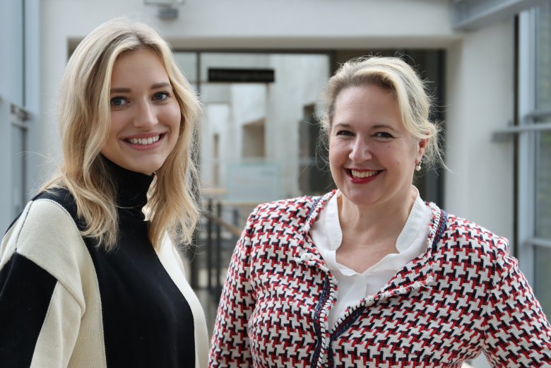 Alina Skobowsky (l.) und Yvonne Hantke