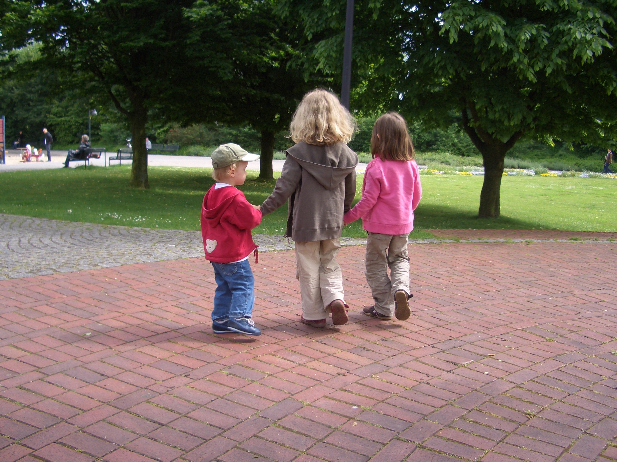 Drei Kinder Drei Kinder