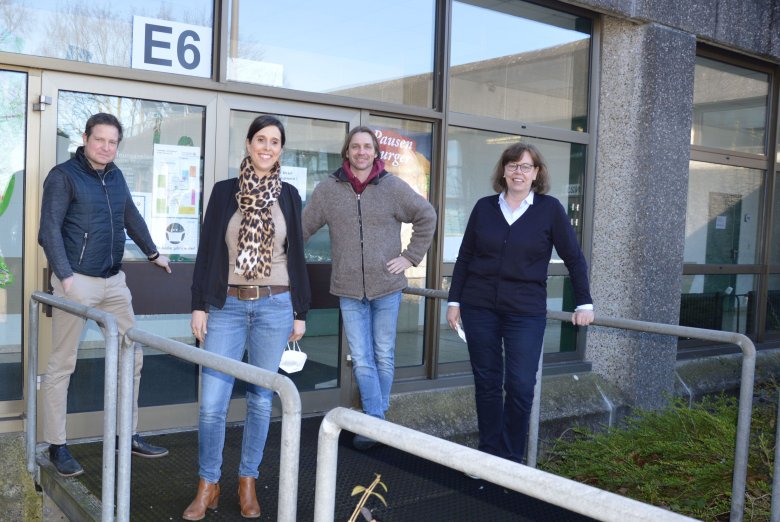 Naturwissenschaftliche Fachlehrerinnen und -lehrer des Reckenberg- und Ems-Berufskollegs. Foto: Dr. Ute Buchheim