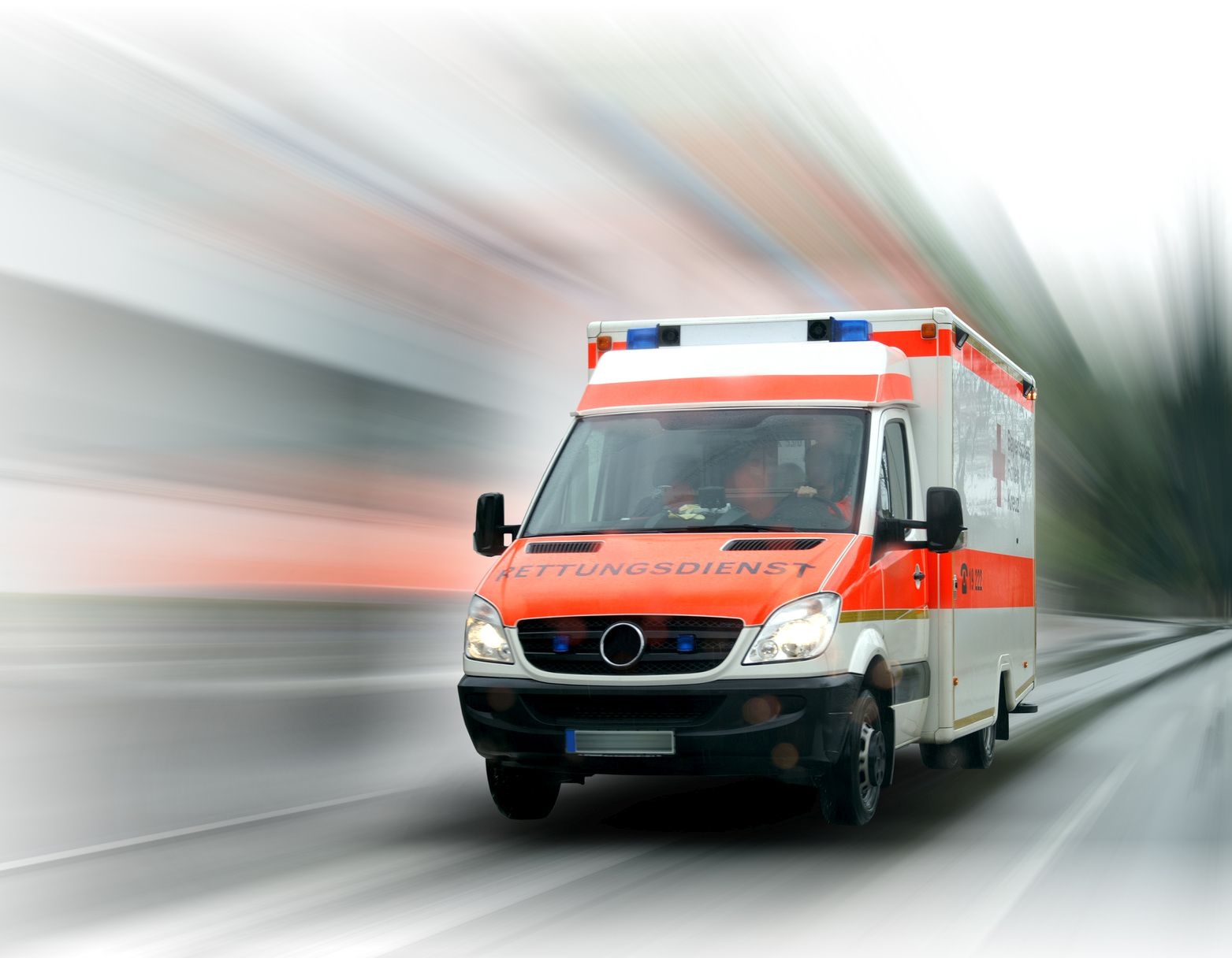 Krankenwagen ist unterwegs Krankenwagen ist unterwegs