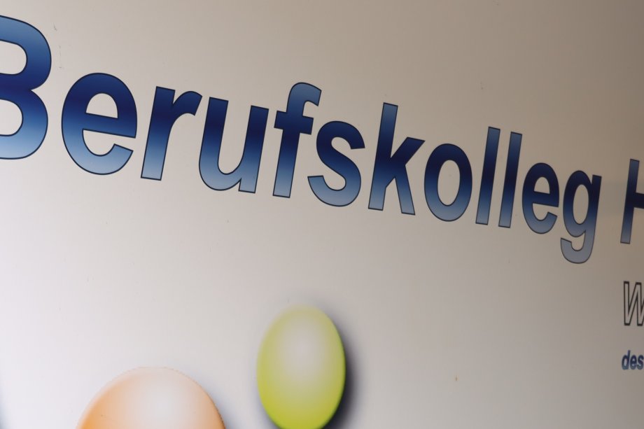 Schild Berufskolleg Halle
