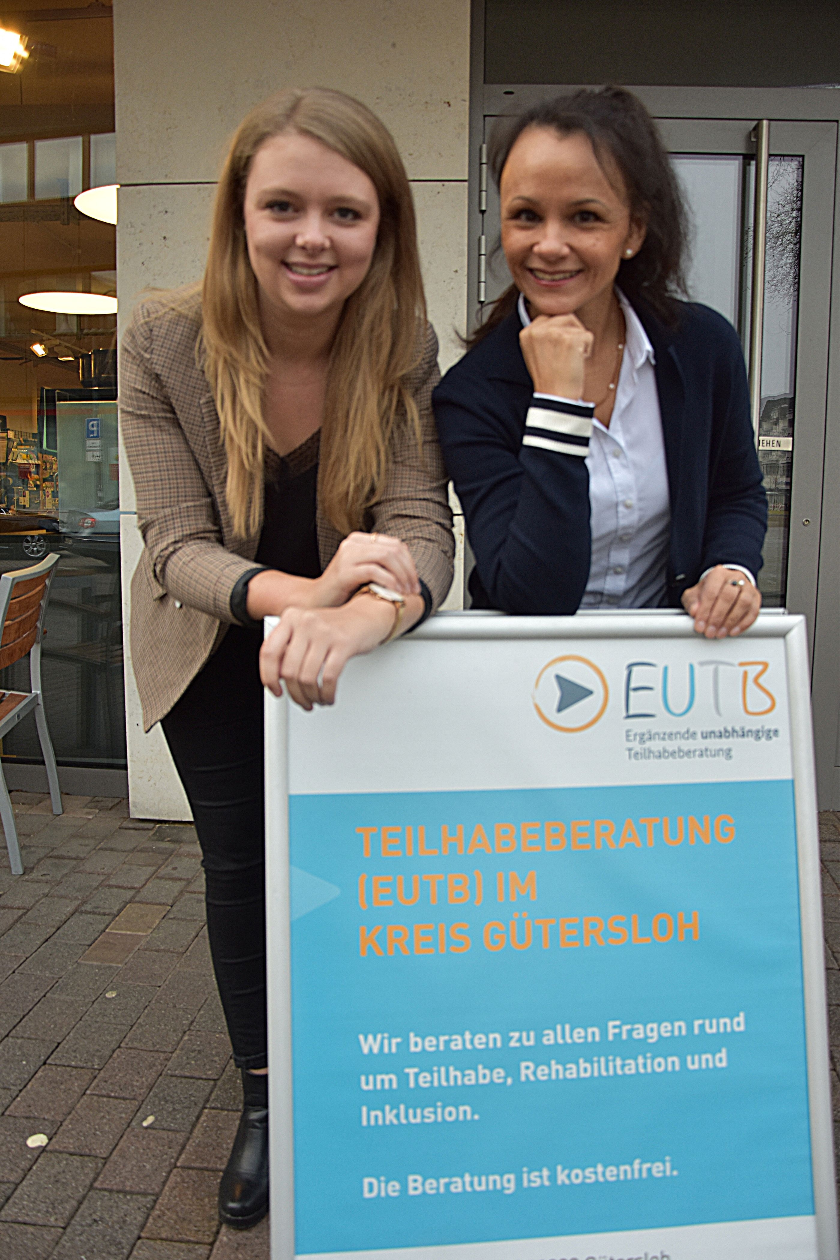 Sophie Wessel und Anja Roy Chowdhury, Beraterinnen der Teilhabeberatungsstelle im Kreis Gütersloh Sophie Wessel und Anja Roy Chowdhury, Beraterinnen der Teilhabeberatungsstelle im Kreis Gütersloh