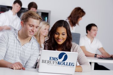 Das Ems-Berufskolleg arbeitet unter dem Motto ‚Wirtschaft verstehen – Perspektiven schaffen‘. Foto: Ems-Berufskolleg