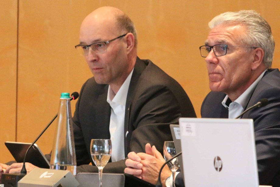 Werner Twent (l.) und Henning Bauer berichteten von der ersten, abgeschlossenen Phase der Sondierung im Kreisausschuss und darüber, was in der nächsten Phase thematisiert wird. 
