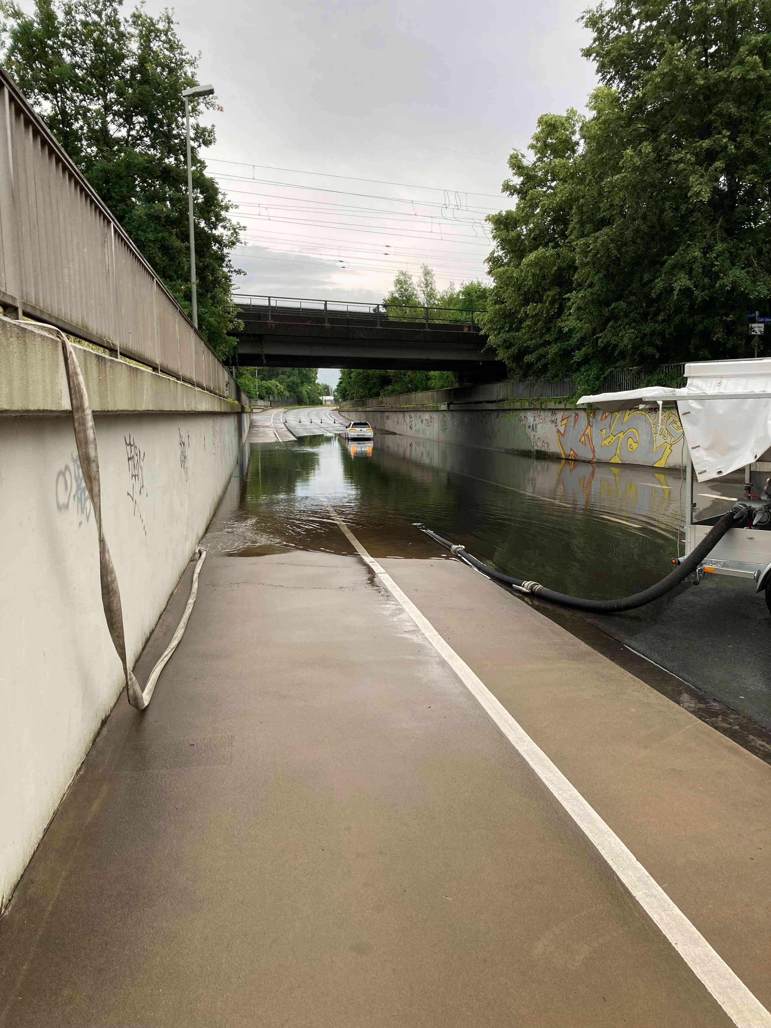 Die Unterführung der K32 nach den Regenfällen Die Unterführung der K32 nach den Regenfällen