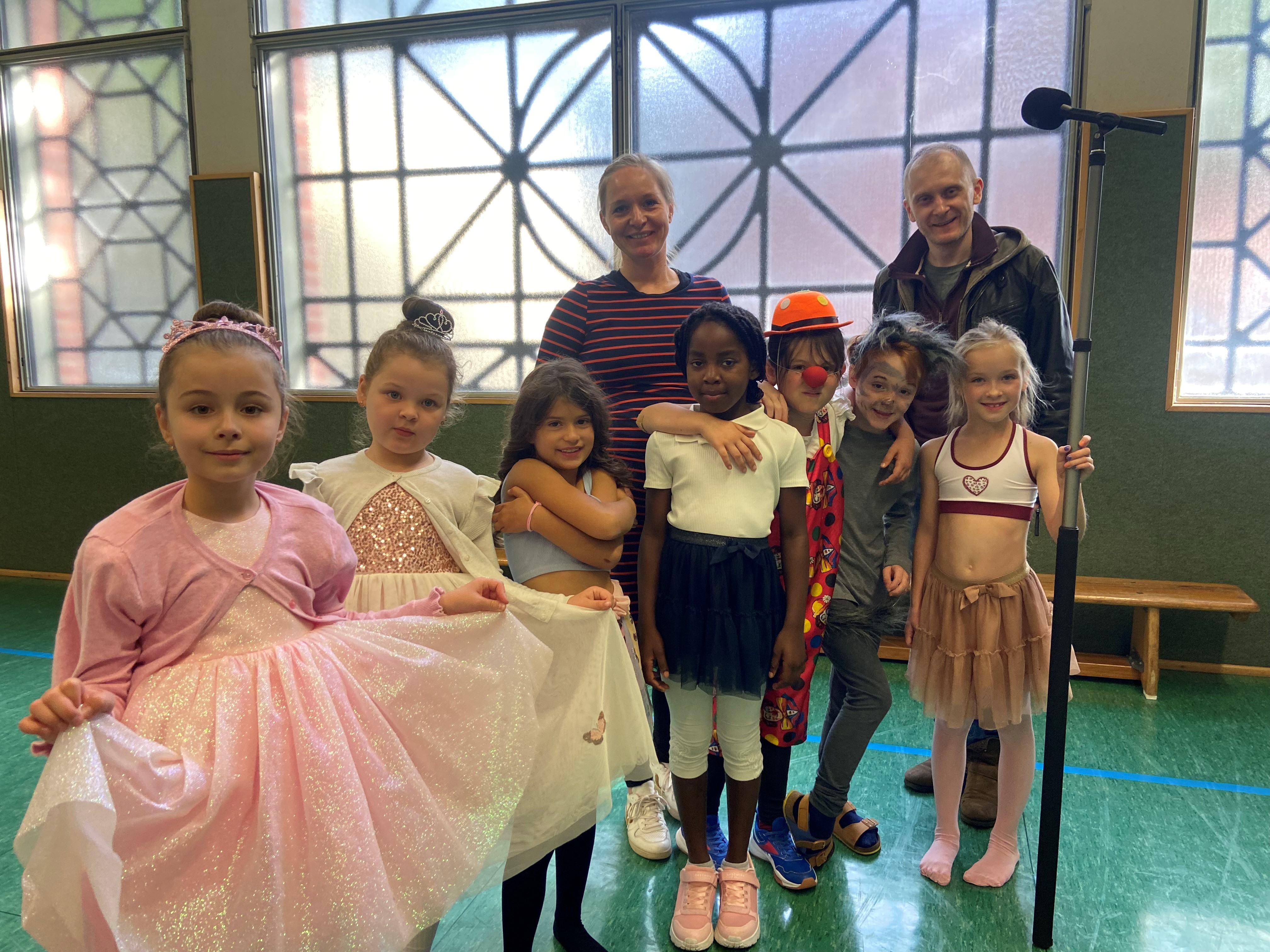 Bild von den Schülerinnen und Schüler der Klasse 2a der Altstadtschule in Gütersloh