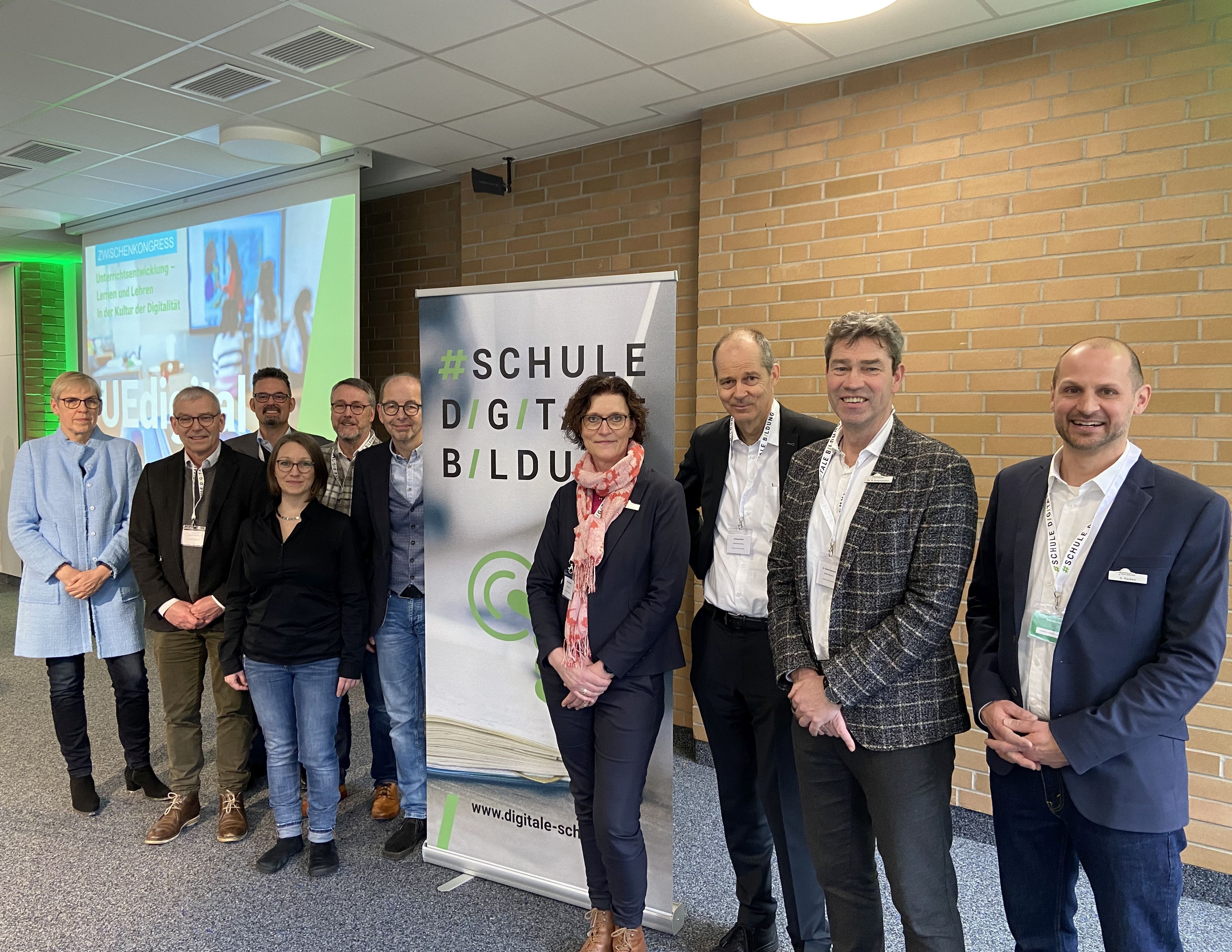 Gruppenfoto Projekt Schule und Digitale Bildung