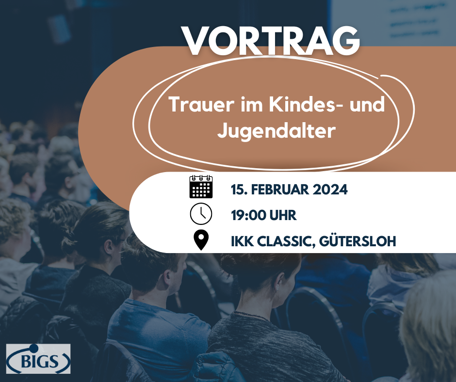 Grafik mit den Daten zum Vortrag der BIGS. Im Hintergund sind blass einige Personen zu sehen, die auf Stühlen sitzen und Richtung Podium blicken. 