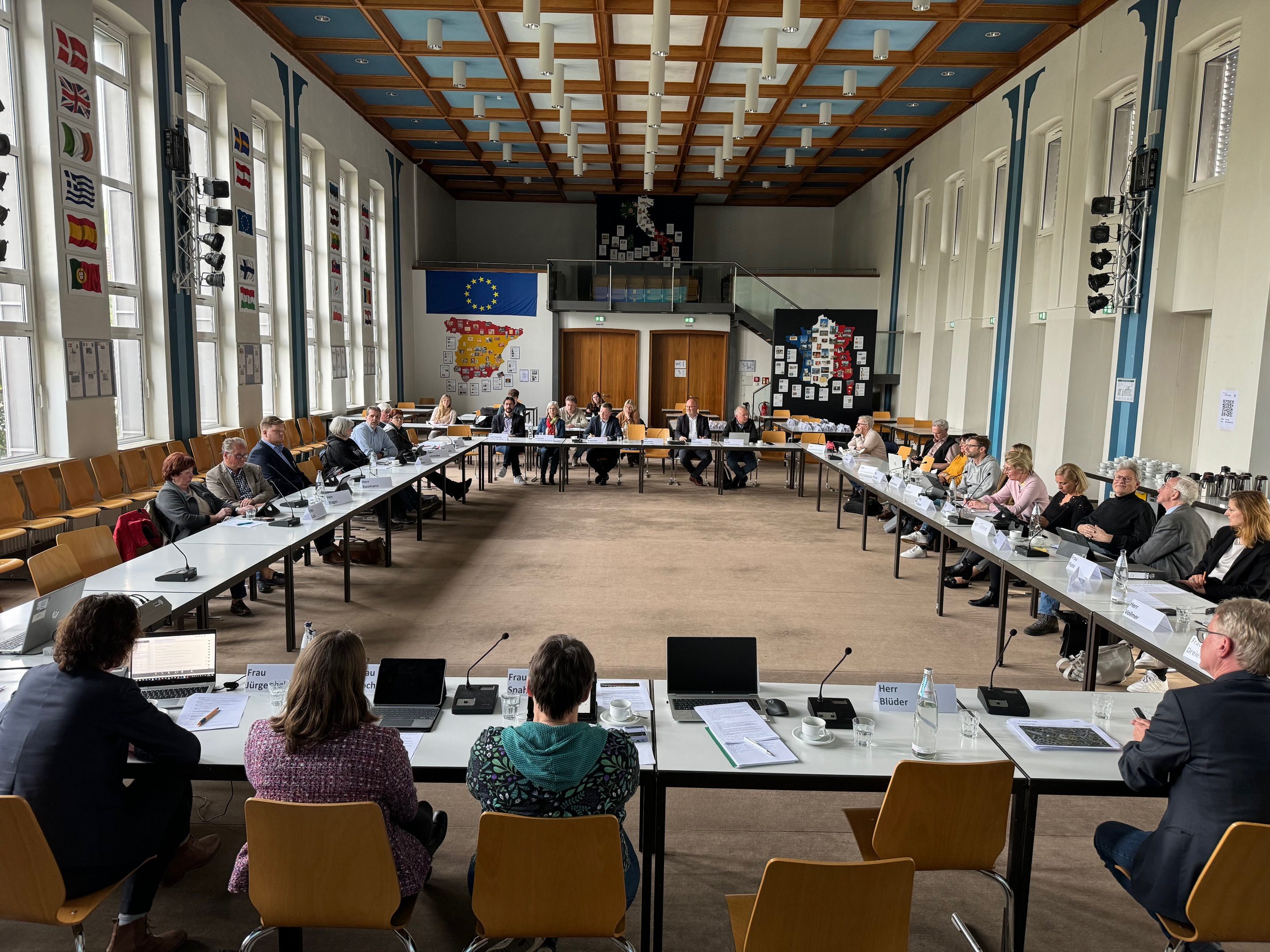 Aula Berufskolleg Halle Der Ausschuss für Bildung, Kultur und Sport tage am Donnerstagnachmittag in der Aula des Berufskollegs Halle.