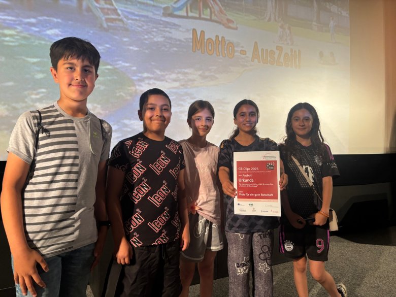 Kinder im Bambi-Kino