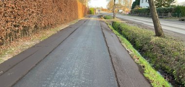 Frisch sanierter Radweg.