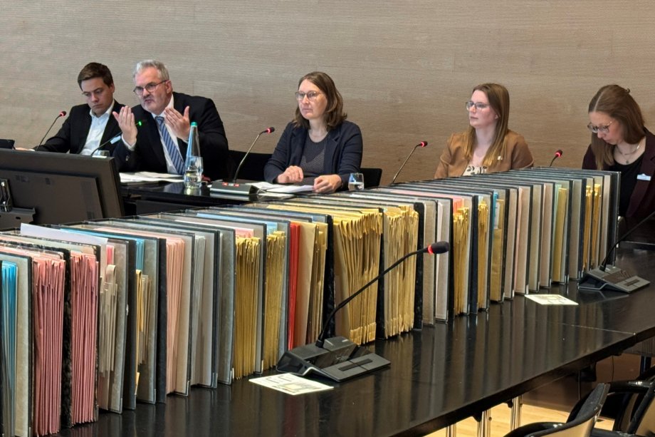 Stellten die Ergebnisse der Prüfung im Kreiswahlausschuss vor (v.l.): Jens Wimmelbücker, Michael Hellweg, Susanne Koch, Ann-Kathrin Peek und Katrin Fislake.