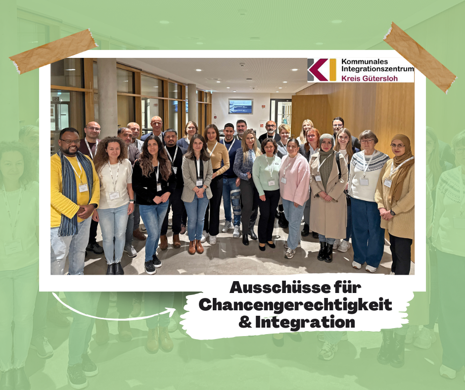 Ein Gruppenbild aller Teilnehmenden sowie der Organisatorinnen und Organisatoren