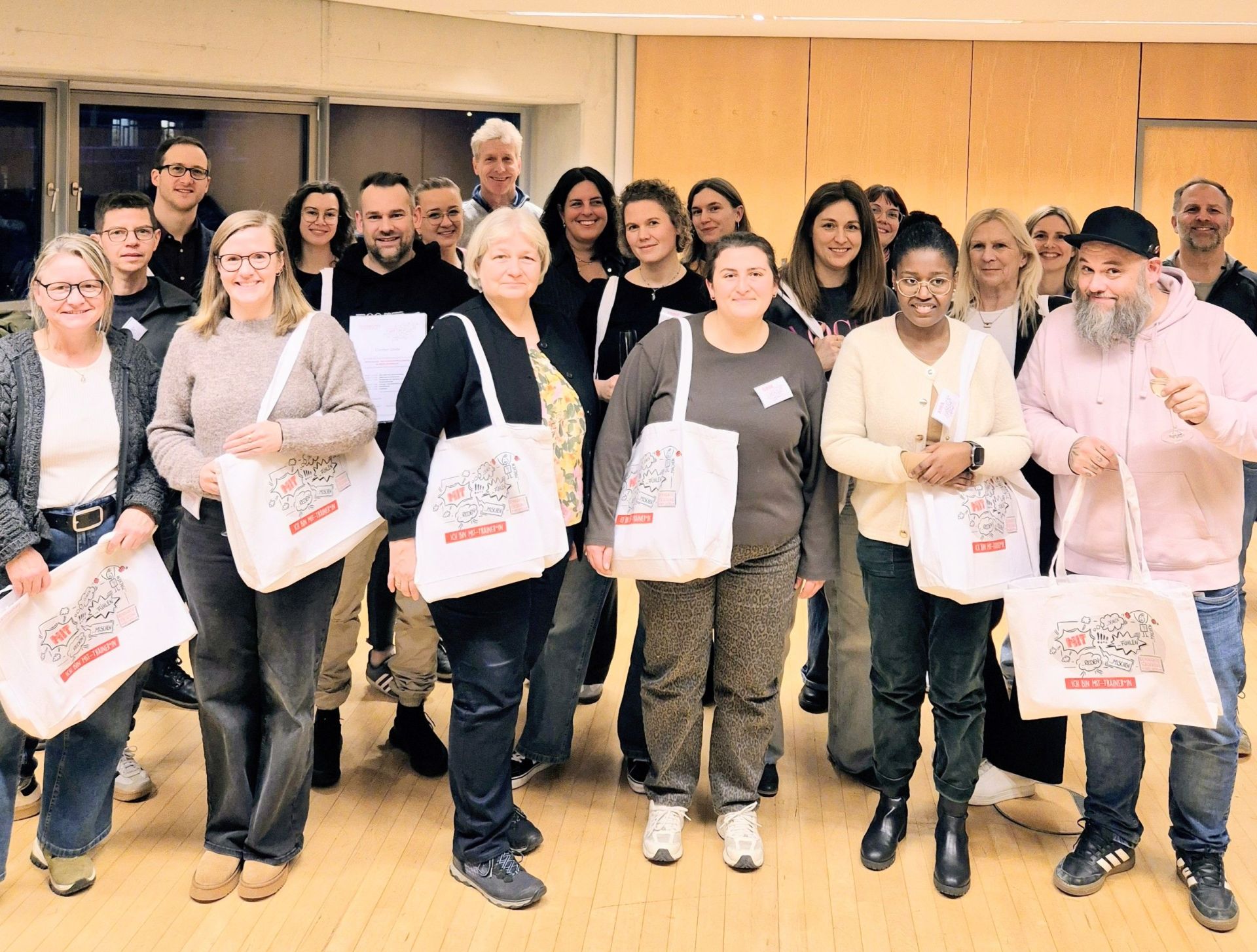 16 neue Trainerinnen und -trainer ausgebildet