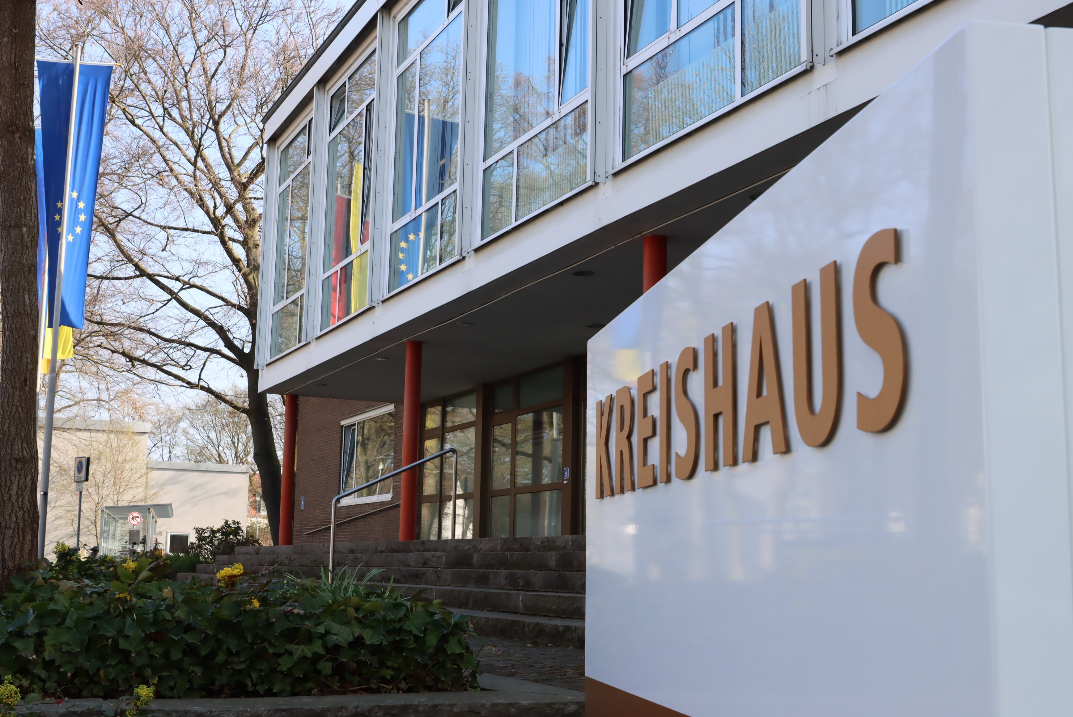 Parkplatz Am Reckenberg teilweise gesperrt Kreishaus Wiedenbrück