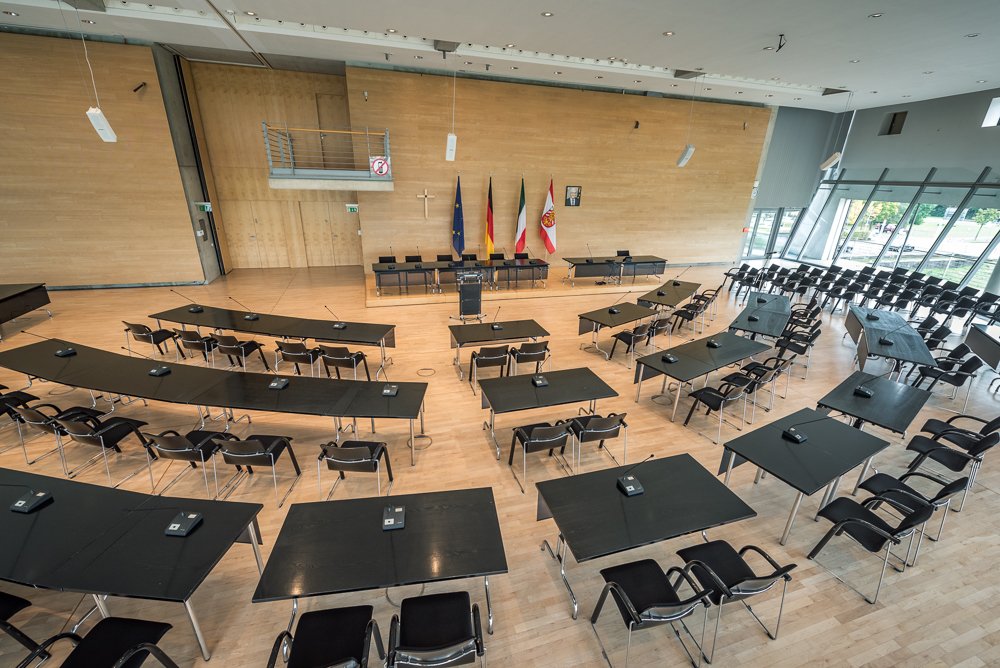 Der große Sitzungsssaal im Kreishaus Gütersloh. Foto: Detlef Güthenke Sitzungssaal im Kreishaus Gütersloh.