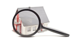 Haus mit Lupe info