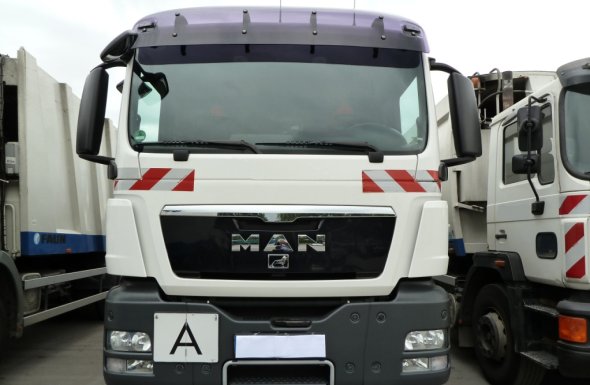 LKW mit A-Schild