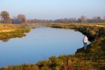 Spaziergänger an der Ems