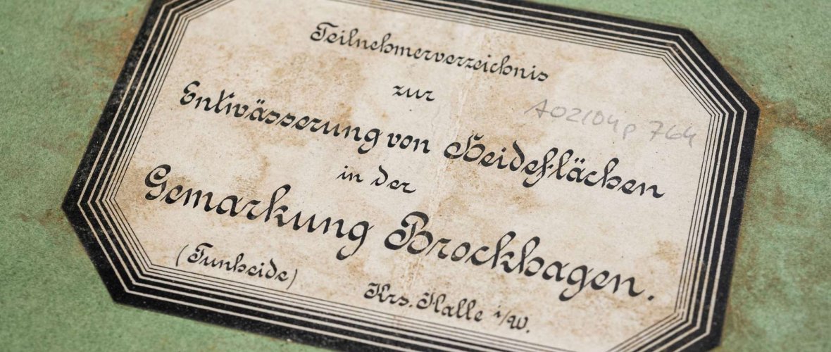 Akte in Großaufnahme zur Entwässerung von Heideflächen in Brockhagen