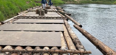 Das Floß soll in diesem Jahr 150 Meter lang werden