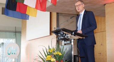 Landrat Sven-Georg Adenauer beim Festakt