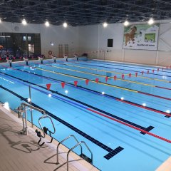 Schwimmhalle