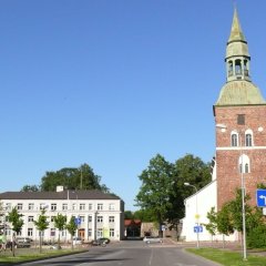 Rathaus und St. Simonskirche