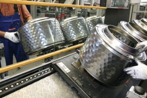 Miele Kontrolle der Waschmaschinen Trommeln