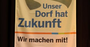 Banner mit Logo 'Unser Dorf hat Zukunft' Banner mit Logo 'Unser Dorf hat Zukunft'