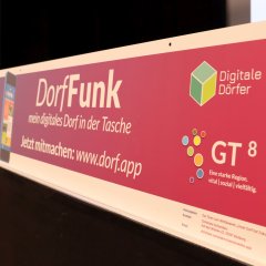 Banner mit Aufschrift 'DorfFunk'