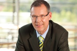 Portrait von Landrat Sven-Georg Adenauer Portrait von Landrat Sven-Georg Adenauer