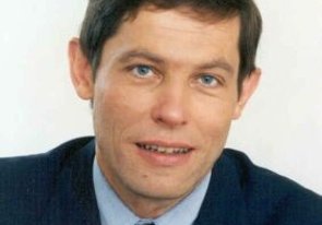 Portrait des ehemaligen Oberkreisdirektors Günter Kozlowski Portrait des ehemaligen Oberkreisdirektors Günter Kozlowski